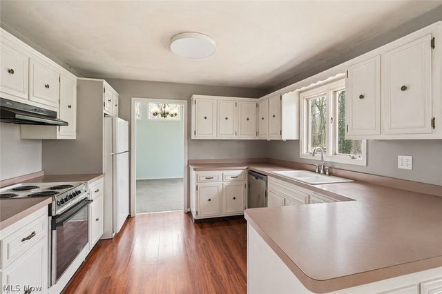 6055 Deepwood Drive, Chagrin Falls, OH 44022