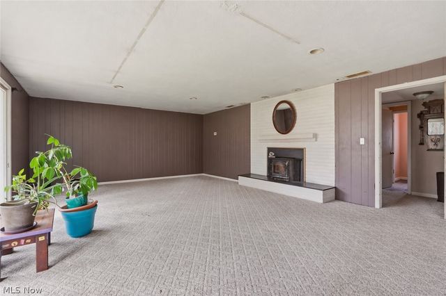6055 Deepwood Drive, Chagrin Falls, OH 44022