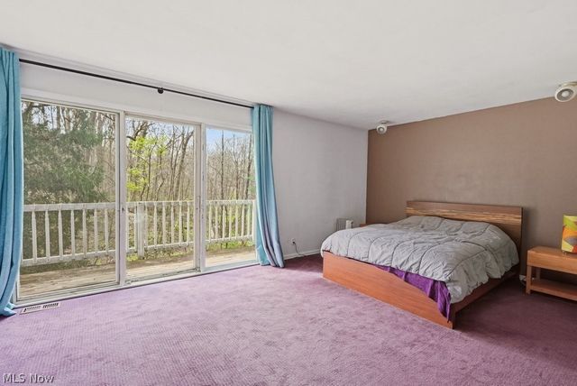 6055 Deepwood Drive, Chagrin Falls, OH 44022