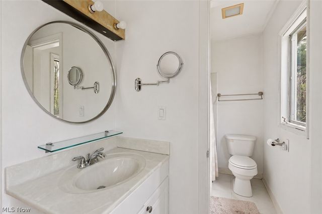 6055 Deepwood Drive, Chagrin Falls, OH 44022