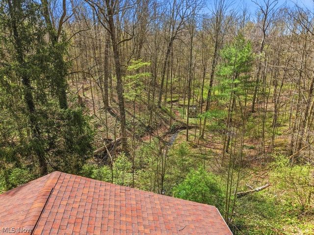 6055 Deepwood Drive, Chagrin Falls, OH 44022
