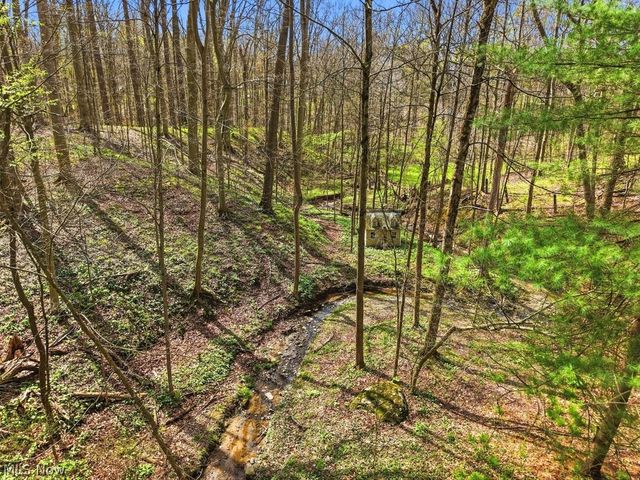 6055 Deepwood Drive, Chagrin Falls, OH 44022