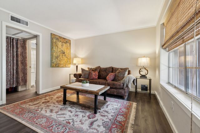 4207 Avondale Avenue 106, Dallas, TX 75219