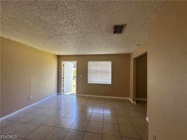 4425 Ruthann CT, North Fort Myers, FL 33917