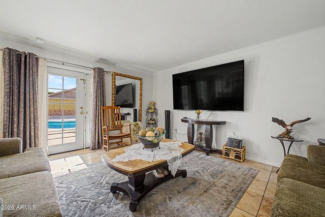 6814 N 77TH Avenue, Glendale, AZ 85303
