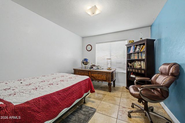 6814 N 77TH Avenue, Glendale, AZ 85303