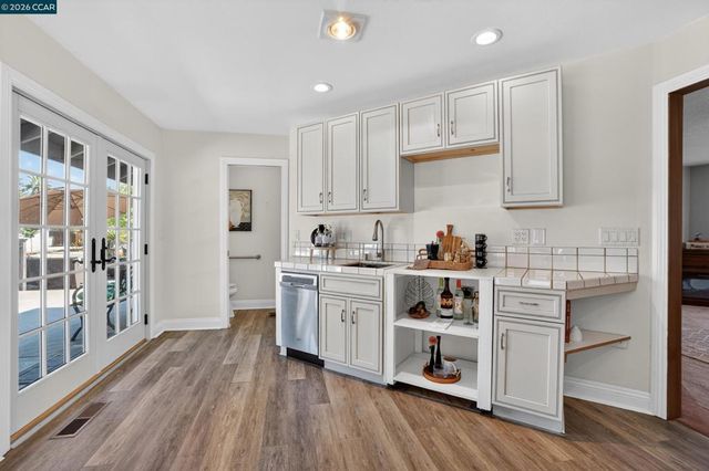 139 Loren Ln, Oakley, CA 94561