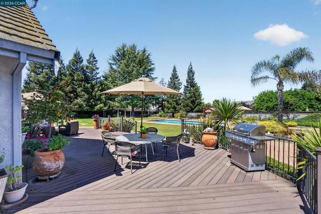 139 Loren Ln, Oakley, CA 94561