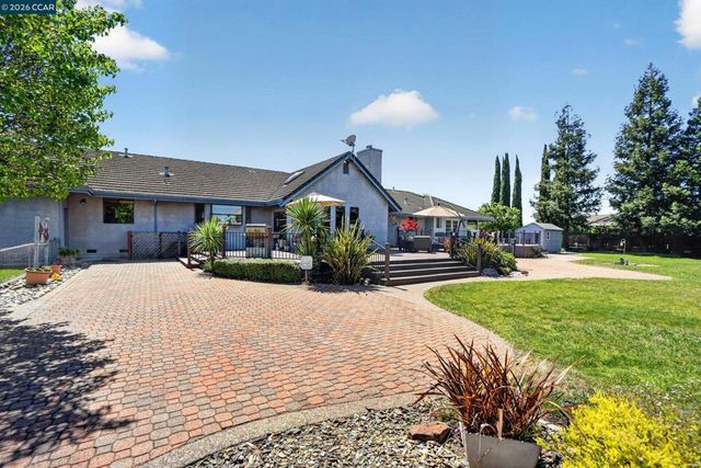 139 Loren Ln, Oakley, CA 94561