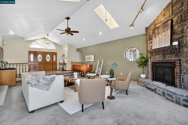 139 Loren Ln, Oakley, CA 94561