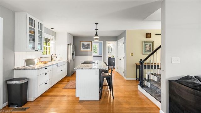 3819 Oak Forest Drive, High Point, NC 27265