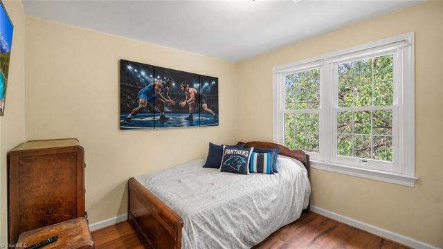 3819 Oak Forest Drive, High Point, NC 27265