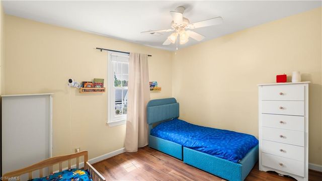 3819 Oak Forest Drive, High Point, NC 27265