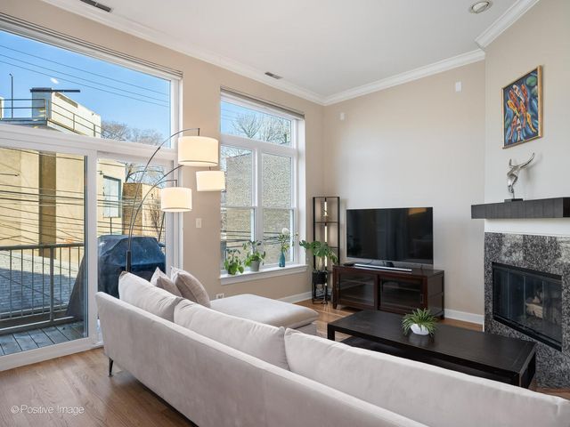 2733 N Lincoln Avenue C, Chicago, IL 60614