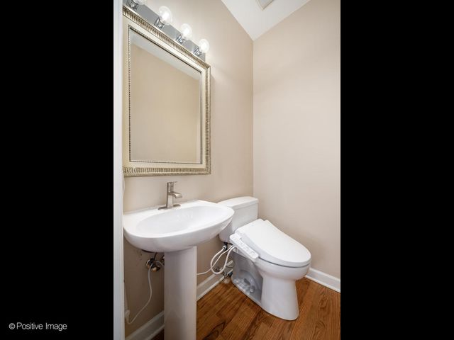 2733 N Lincoln Avenue C, Chicago, IL 60614