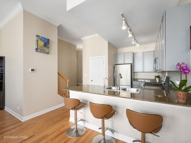 2733 N Lincoln Avenue C, Chicago, IL 60614