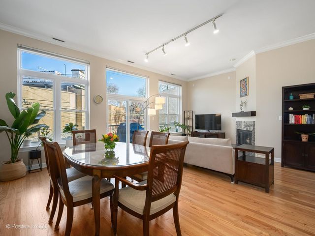 2733 N Lincoln Avenue C, Chicago, IL 60614