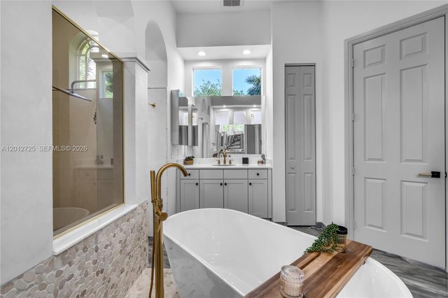 6803 NW 116th Avenue, Parkland, FL 33076