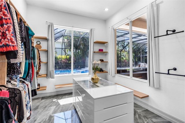 6803 NW 116th Avenue, Parkland, FL 33076