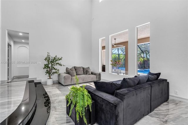 6803 NW 116th Avenue, Parkland, FL 33076