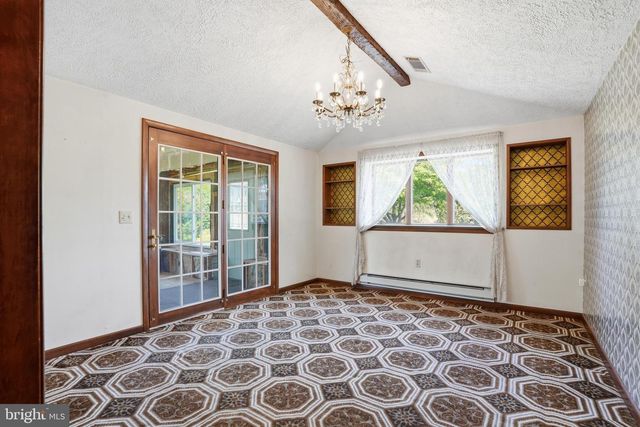 945 WILLIAMS AVE, Walnutport, PA 18088