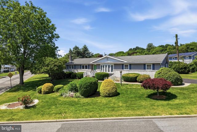 945 WILLIAMS AVE, Walnutport, PA 18088