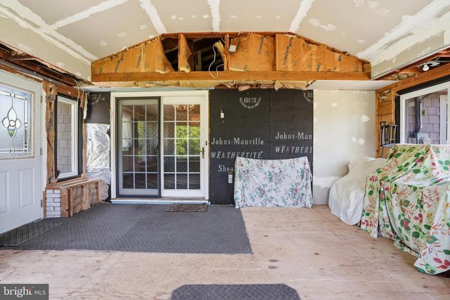 945 WILLIAMS AVE, Walnutport, PA 18088