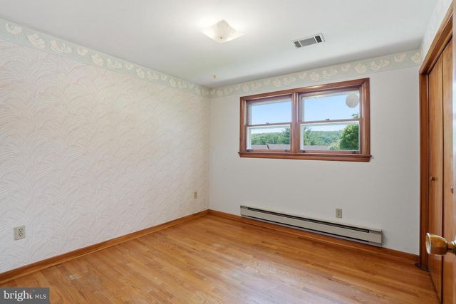 945 WILLIAMS AVE, Walnutport, PA 18088