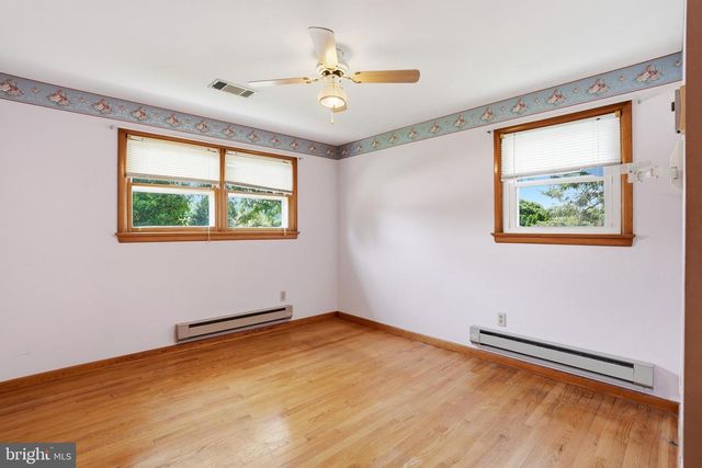 945 WILLIAMS AVE, Walnutport, PA 18088