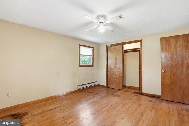 945 WILLIAMS AVE, Walnutport, PA 18088