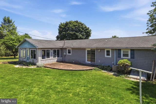 945 WILLIAMS AVE, Walnutport, PA 18088