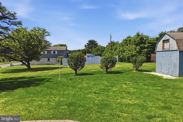 945 WILLIAMS AVE, Walnutport, PA 18088