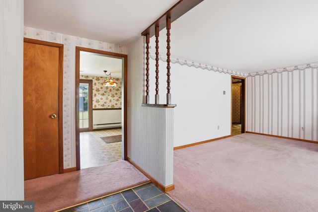 945 WILLIAMS AVE, Walnutport, PA 18088