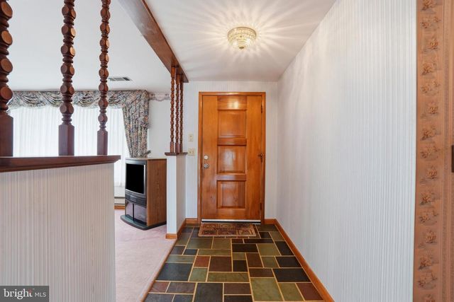 945 WILLIAMS AVE, Walnutport, PA 18088