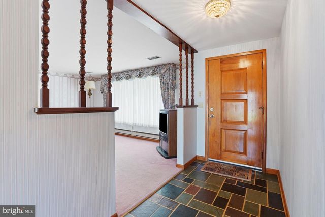 945 WILLIAMS AVE, Walnutport, PA 18088