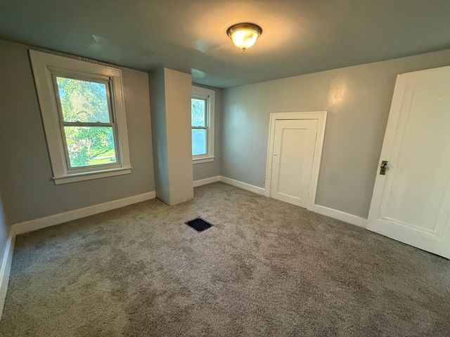 26 Edna Avenue, Pontiac, MI 48341
