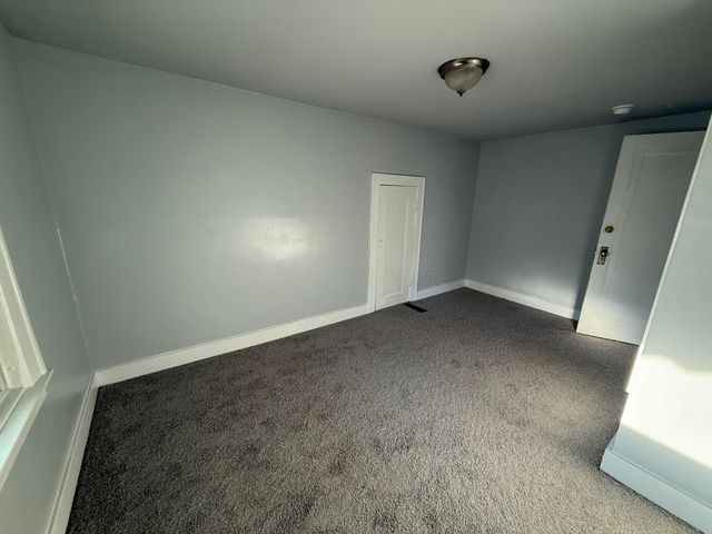 26 Edna Avenue, Pontiac, MI 48341