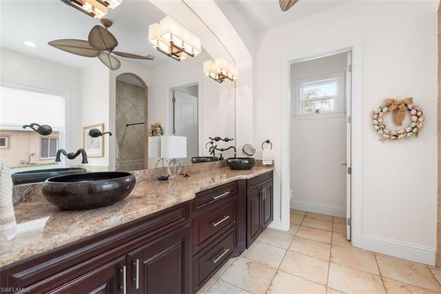 3821 River Point DR, Fort Myers, FL 33905