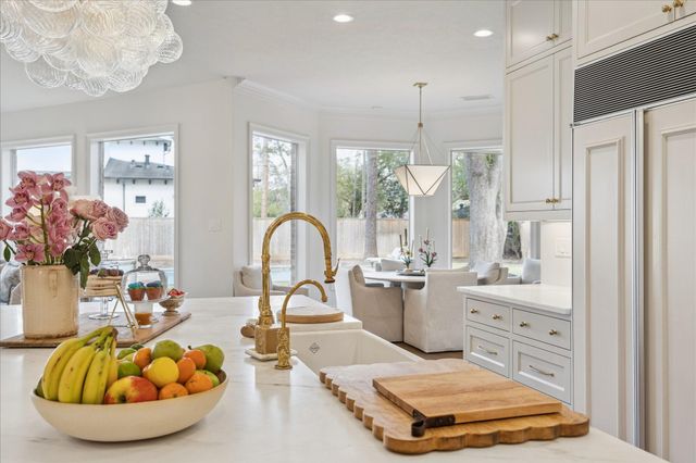 11524 Taylorcrest Road, Houston, TX 77024