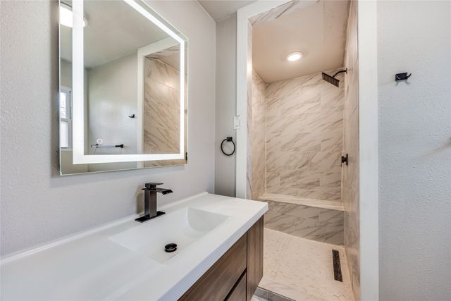 8206 San Cristobal Drive, Dallas, TX 75218