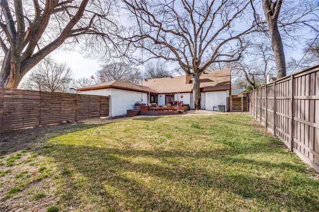 8206 San Cristobal Drive, Dallas, TX 75218