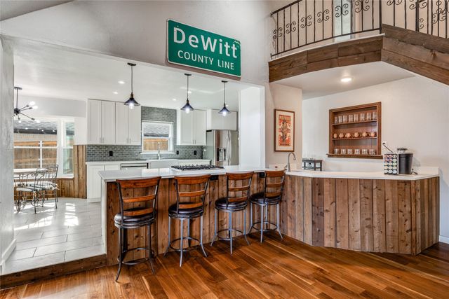 8206 San Cristobal Drive, Dallas, TX 75218