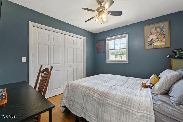 2040 Warrensburg Road, Greeneville, TN 37743