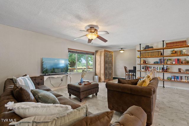 2040 Warrensburg Road, Greeneville, TN 37743