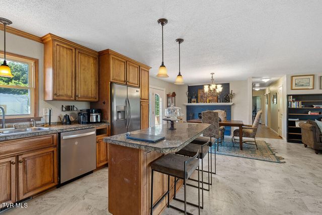2040 Warrensburg Road, Greeneville, TN 37743