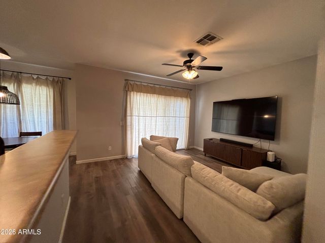 948 E SAVANNAH Drive, Chandler, AZ 85225