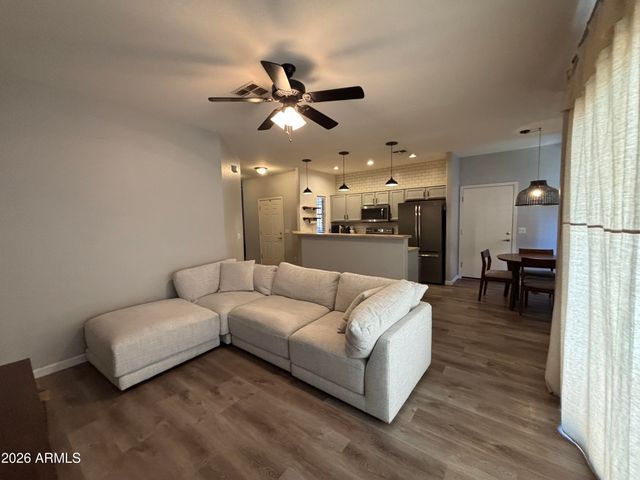 948 E SAVANNAH Drive, Chandler, AZ 85225
