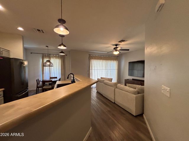 948 E SAVANNAH Drive, Chandler, AZ 85225