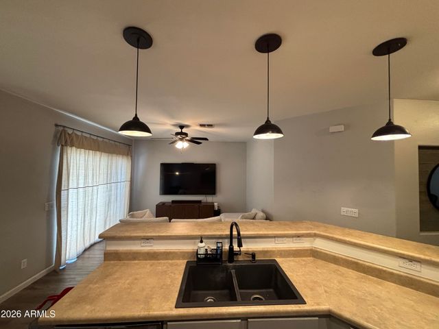 948 E SAVANNAH Drive, Chandler, AZ 85225