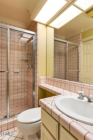 1265 Club House Drive, Pasadena, CA 91105